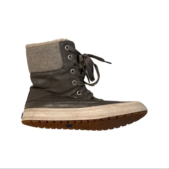 Keds Women’s winter boots size 7 - Picture 2 of 3